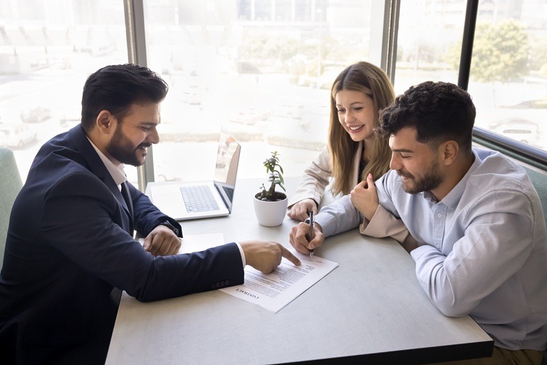 tenant and guarantor signing a contract