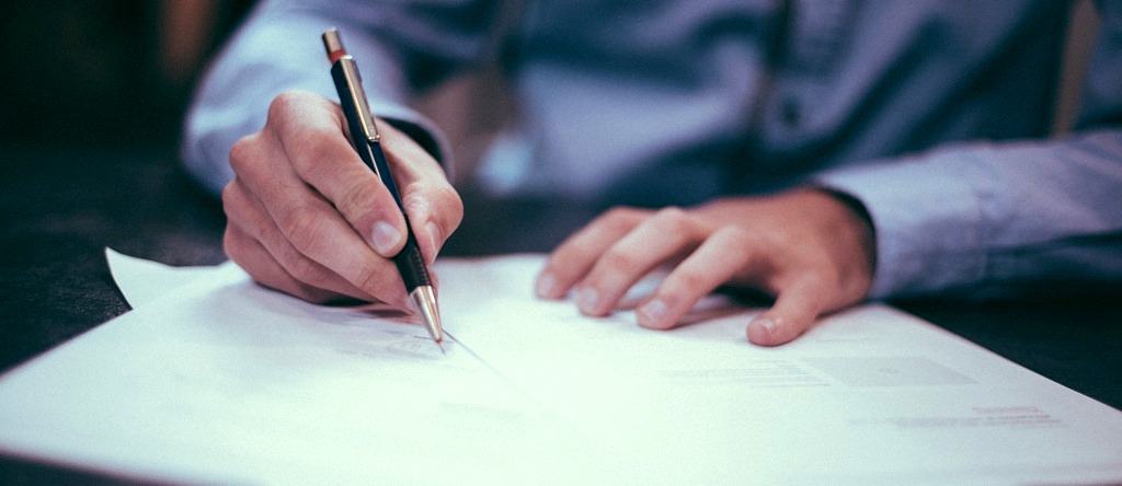 person signing a lease