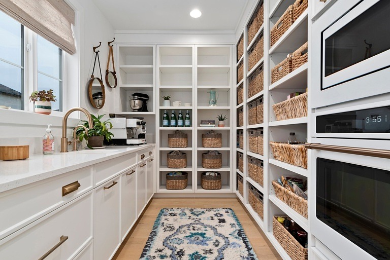 Kitchen storage